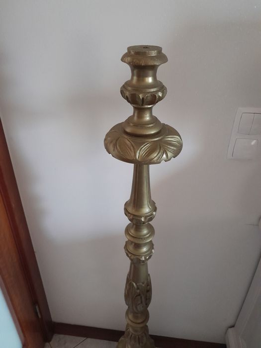 Cadeeiro pe alto trabalhado