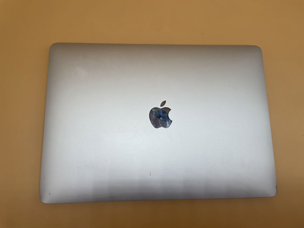 Macbook pro 2019 i5 8gb 128 gb ssd