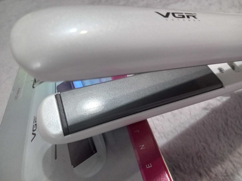 Випрямляч для волосся професійний VGR V-550