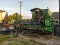 Kombajn zbożowy johnder 1075