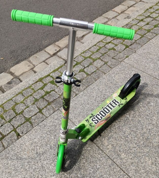 Na Lewara Hulajnoga Scooter