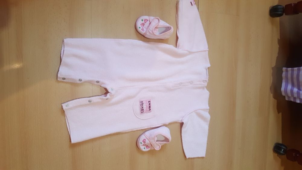 Body pajacyk  i buciki niemowlece
