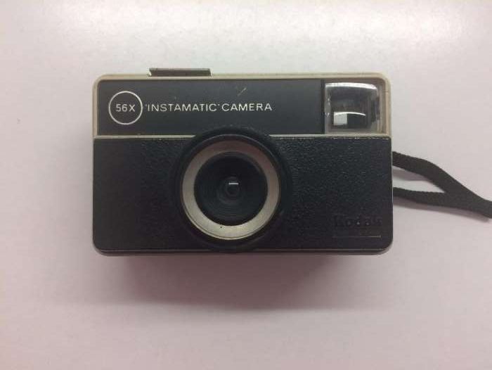 Máquina Fotográfica: Kodak Instamatic Camera 56x