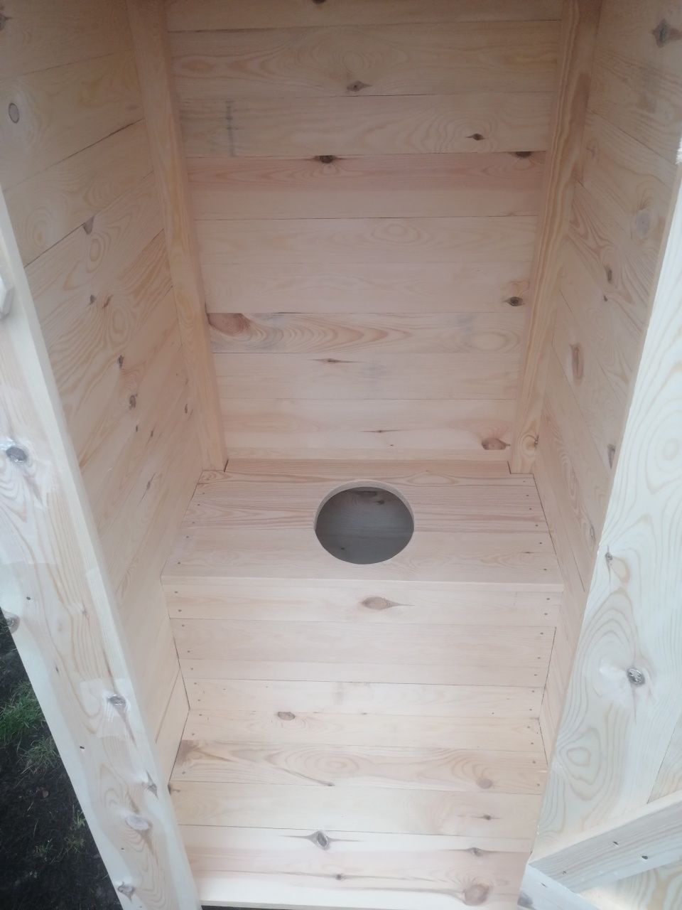 Nowy kibel drewniany wychodek szalet toaleta ogrodowa WC