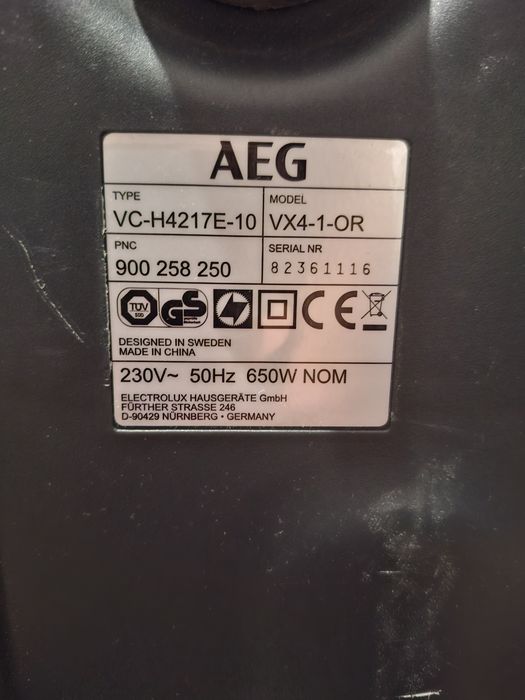 Odkurzacz workowy AEG