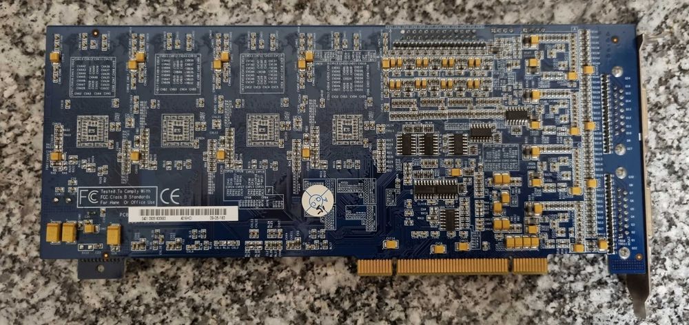 Placa de CCTV Hikvision DS-4016HCI + cabos