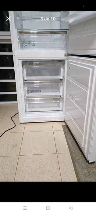 Frigorífico Combinado Midea com garantia até 2027