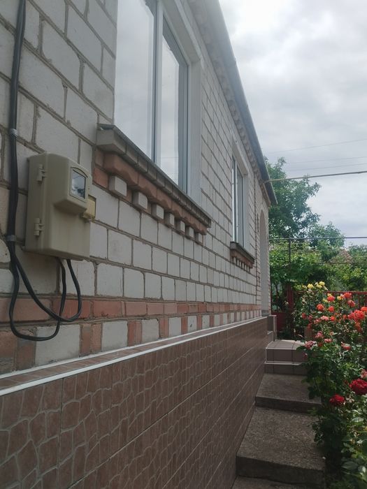 До вашої уваги гарний,якісно побудований будинок в с.Заозерне