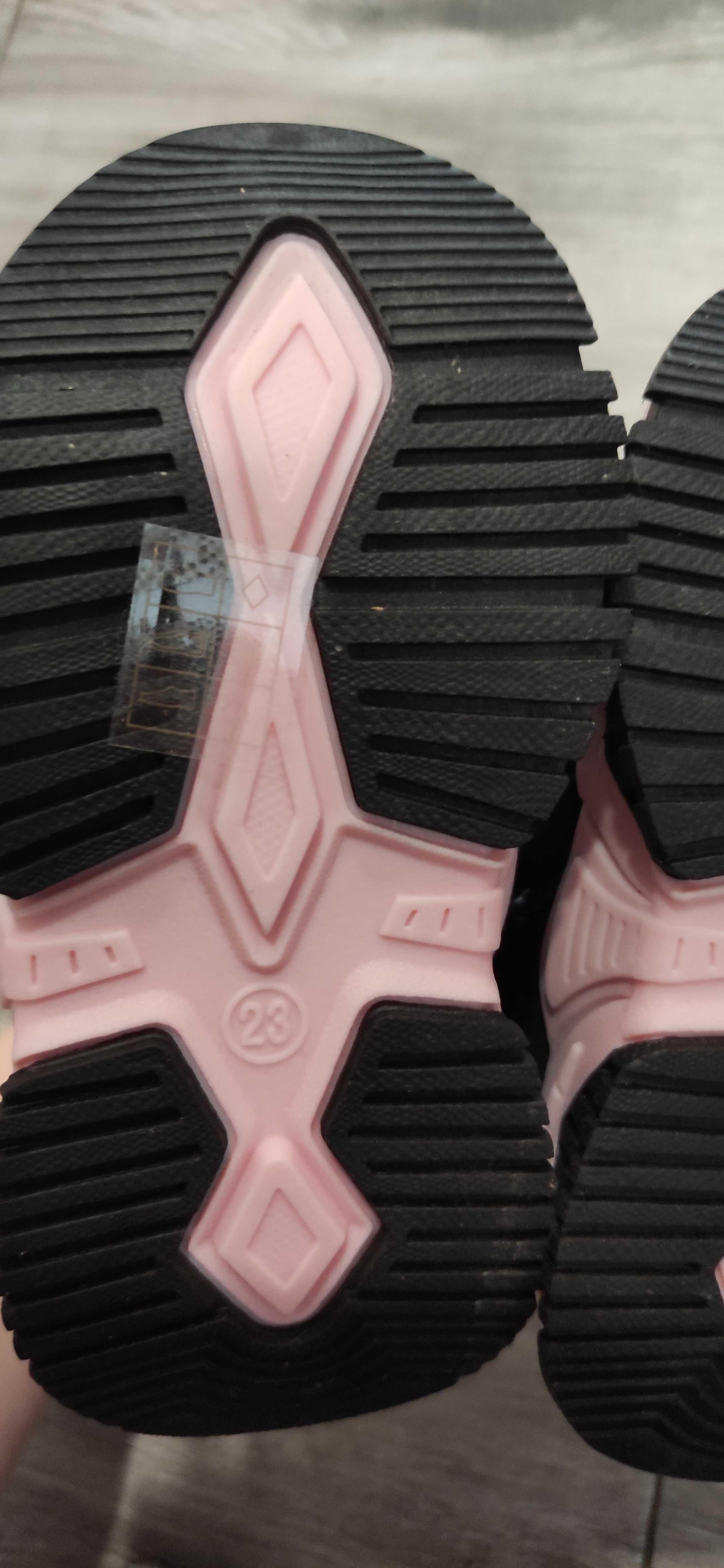 Buty nowe zimowe rozmiar 23