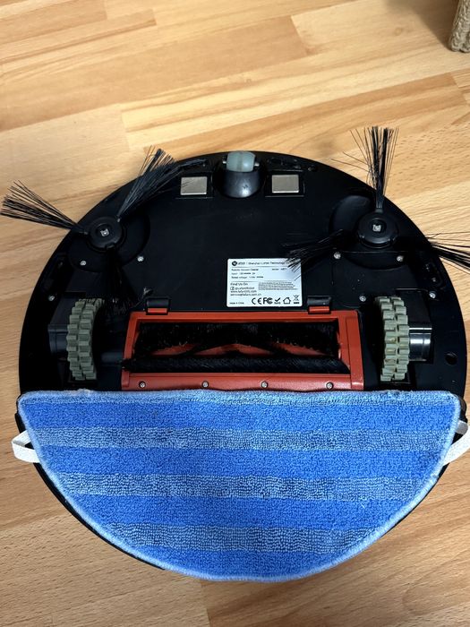 Миючий робот пилосос Lefant m571