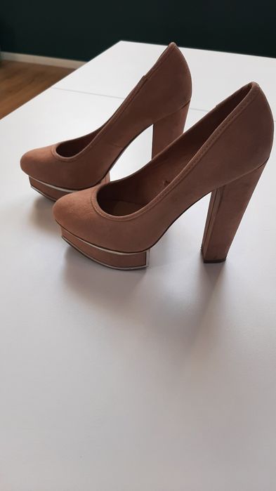 Buty na słupku i koturnie brudny róż/ bez szpilki buty na obcasie