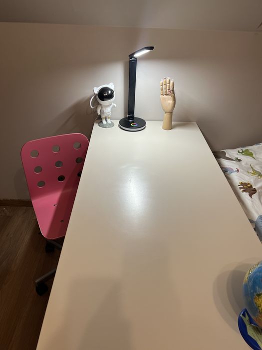 Zestaw mebli do pokoju dzieciecego