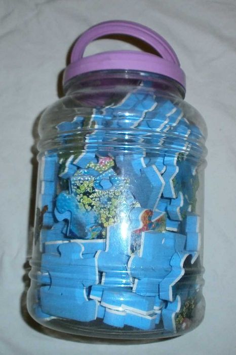 Grube Puzzle z Gąbki w Fajnym Słoju.