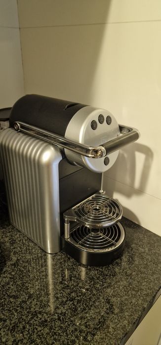 Máquina de Café Pro Zenius