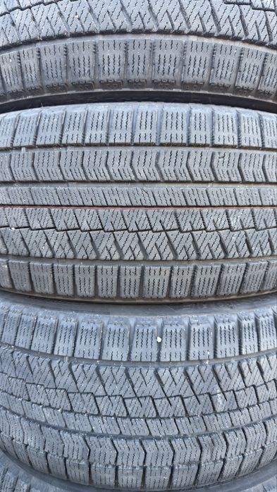 255/40/19 Bridgestone Blizzak Ice