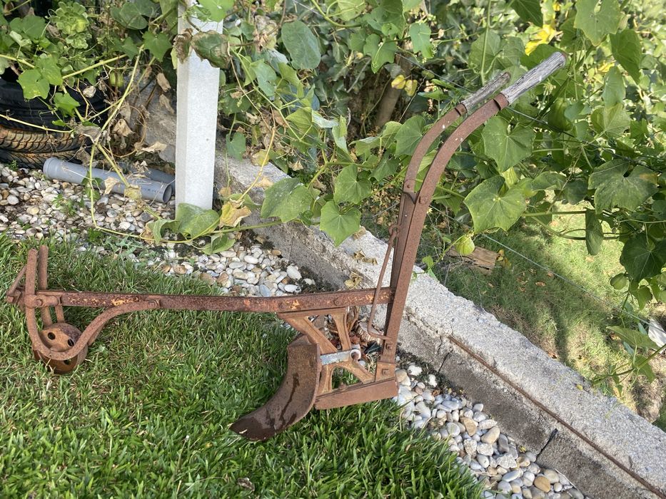Arado antigo pata decorar jardim