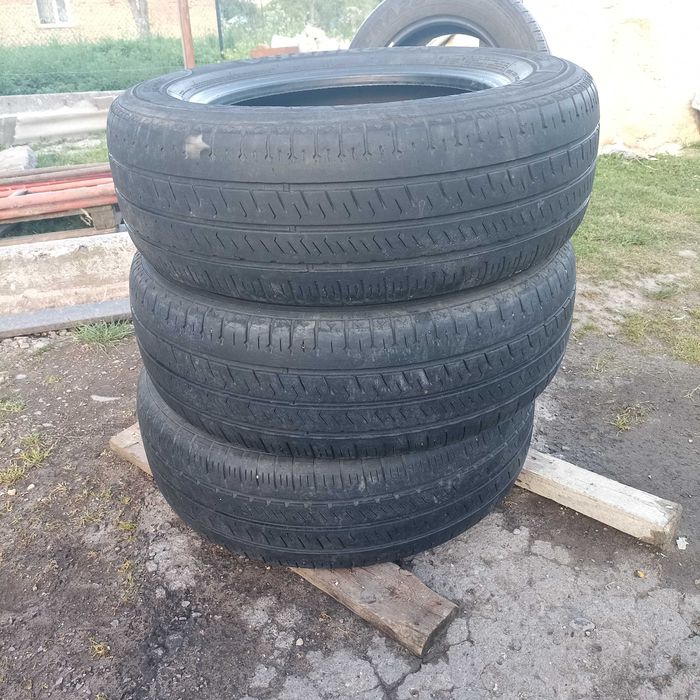 Продам б/у літні шини 215/65 r16 C Hankook 106/104T