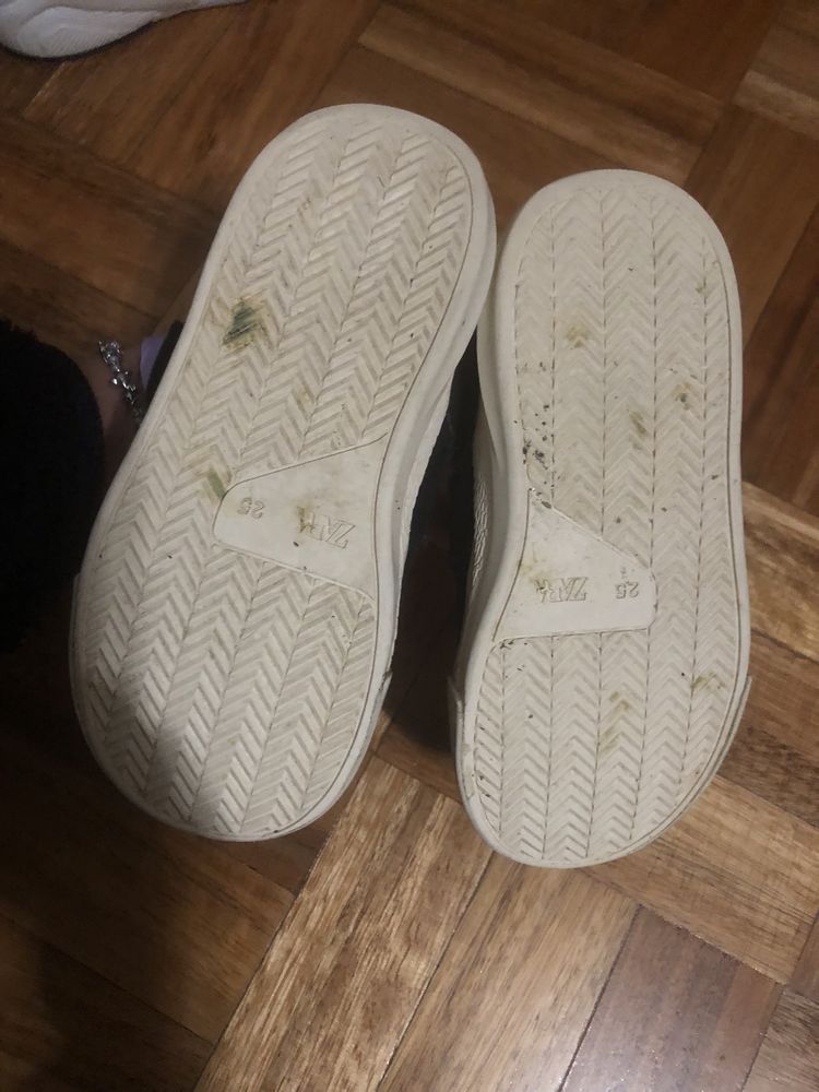 Sapatilhas pretas Zara