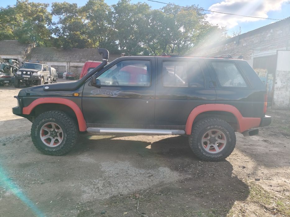 Nissan Terrano pathfinder 3.0