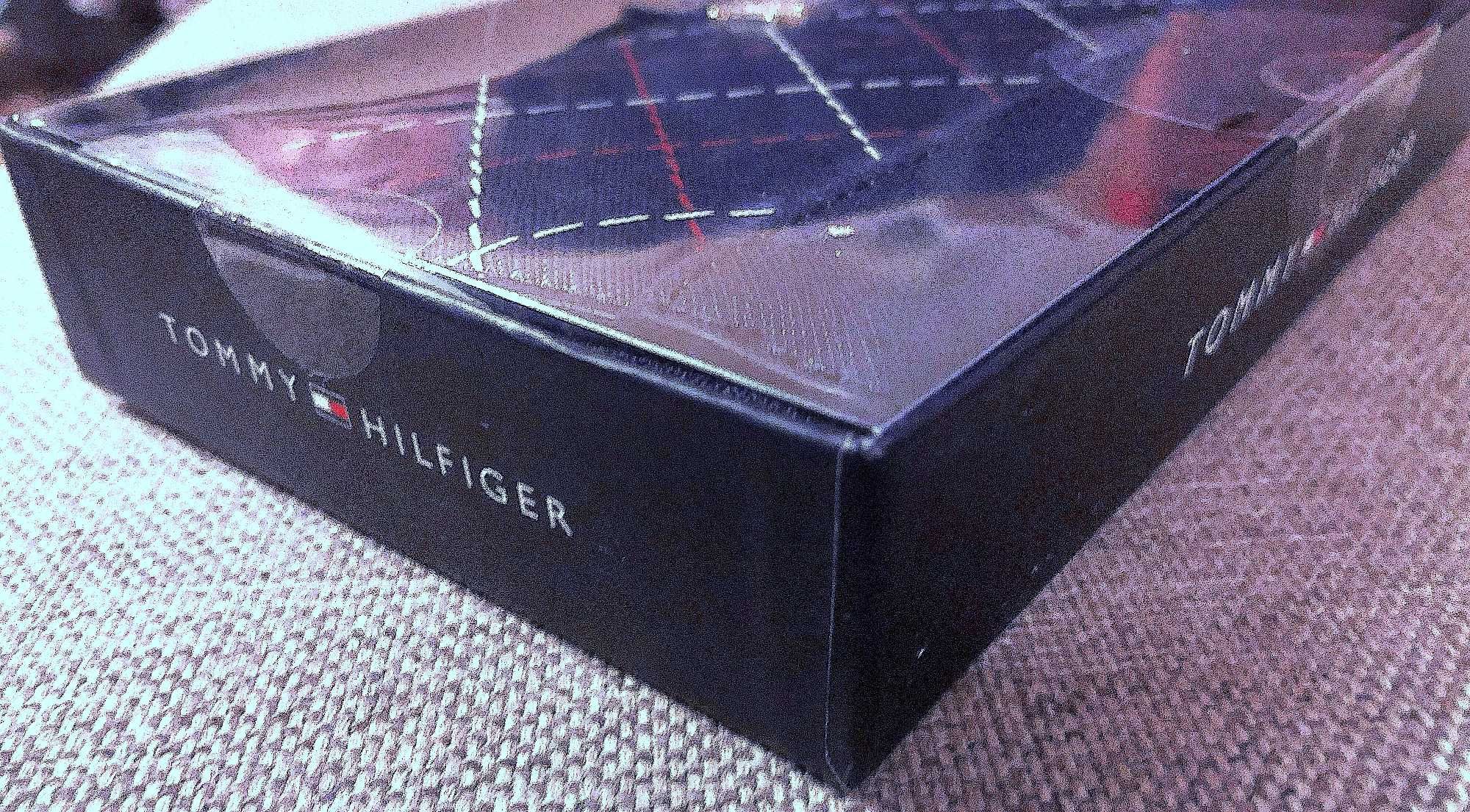 Tommy Hilfiger portfel na zatrzask