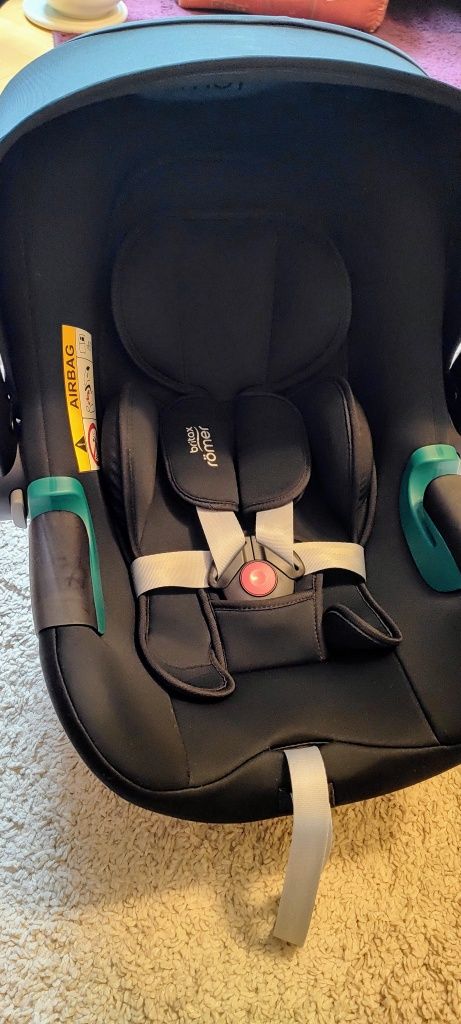 Britax Römer baby-safe 3 i-size fotelik samochodowy