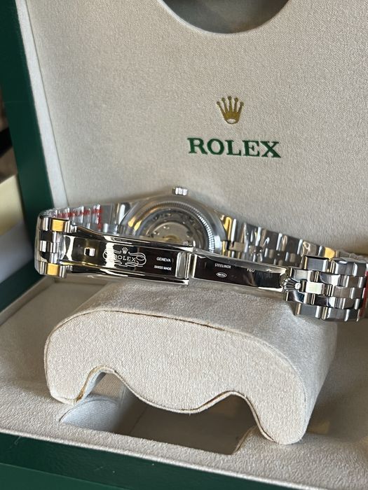 Rolex “Land Dewller” open case