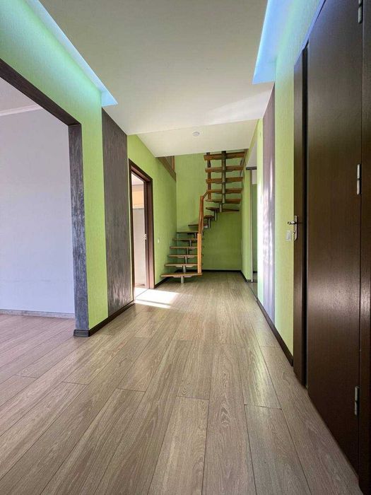 3 кімнатна квартира в центрі міста / Постанови та Програми