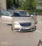 Chrysler Town & Country Autobus dla rodzinki .