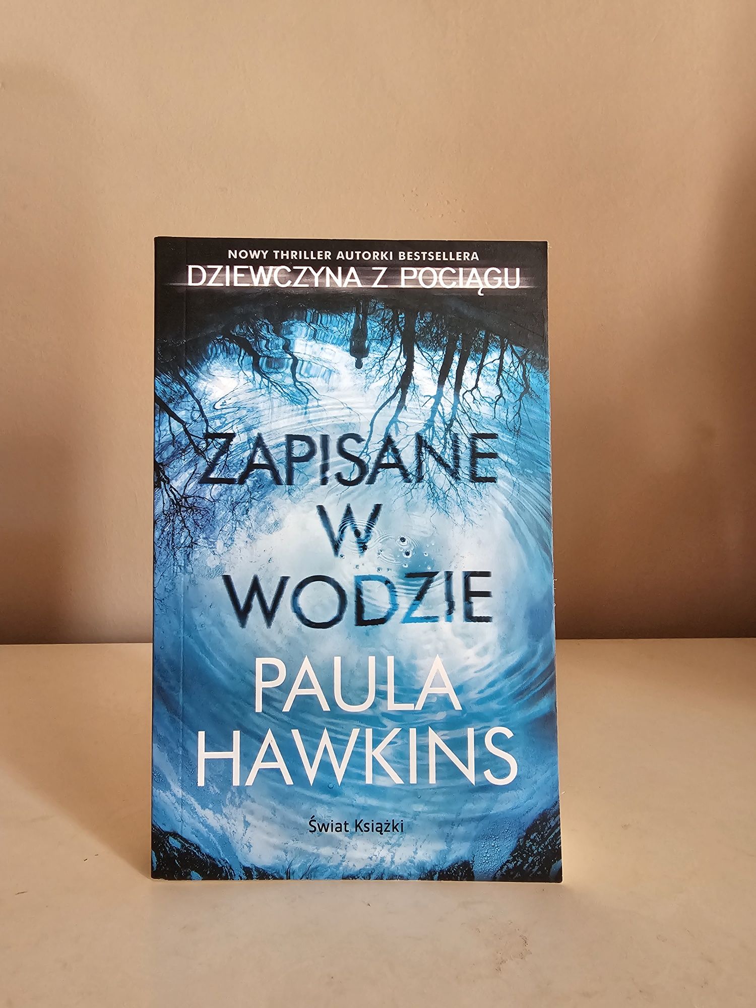 Paula Hawkins  literatura współczesna