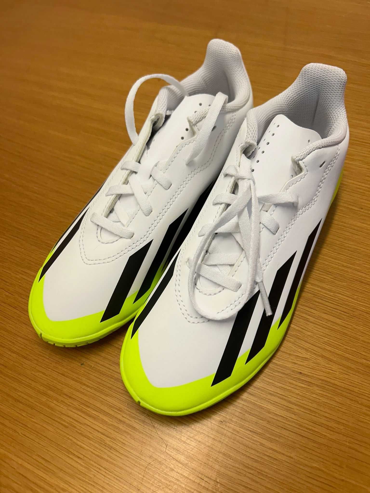 CHUTEIRAS ADIDAS ORIGINAIS TAMANHO 37 NOVAS
