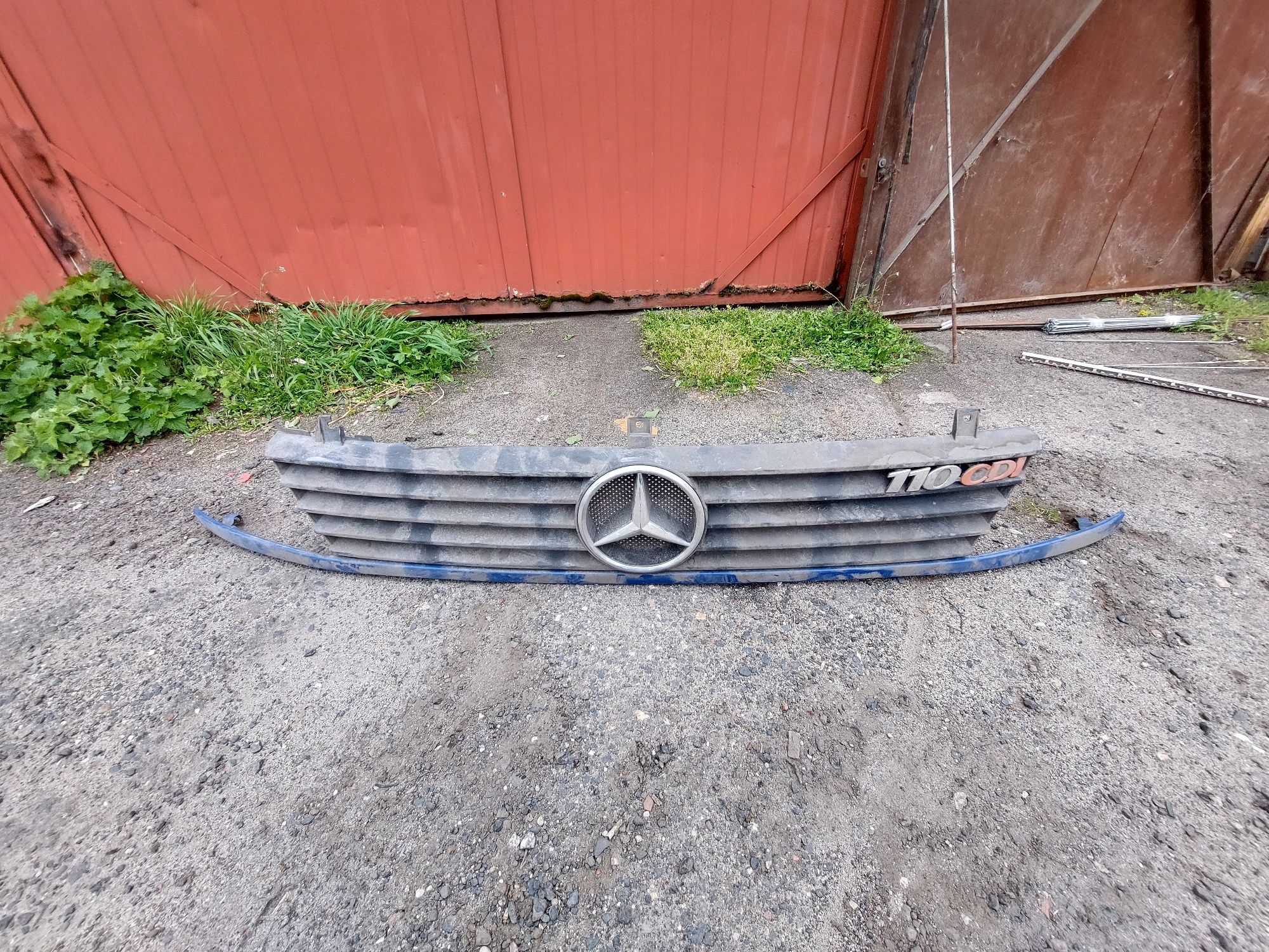 Mercedes Vito W638 Grill Atrapa