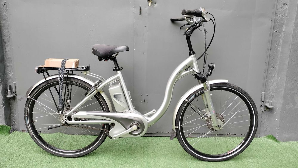 Rower elektryczny FLYER rama 45cm silnik Panasonic koło 26 "