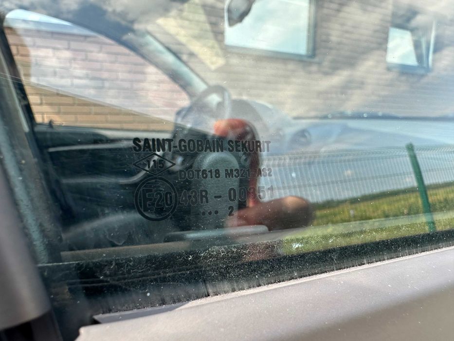 РЕНО дачія Дастер-газ бензин 2012