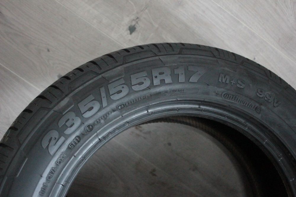1x 235/55/17 Continental 4x4Contact 235/55 R17