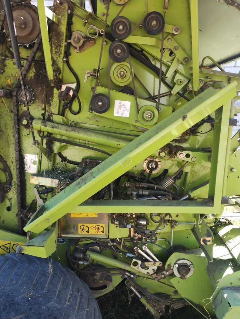 Claas Rollant 255