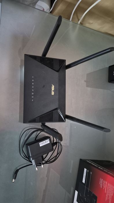 Router Gaming ASUS RT-AX1800U