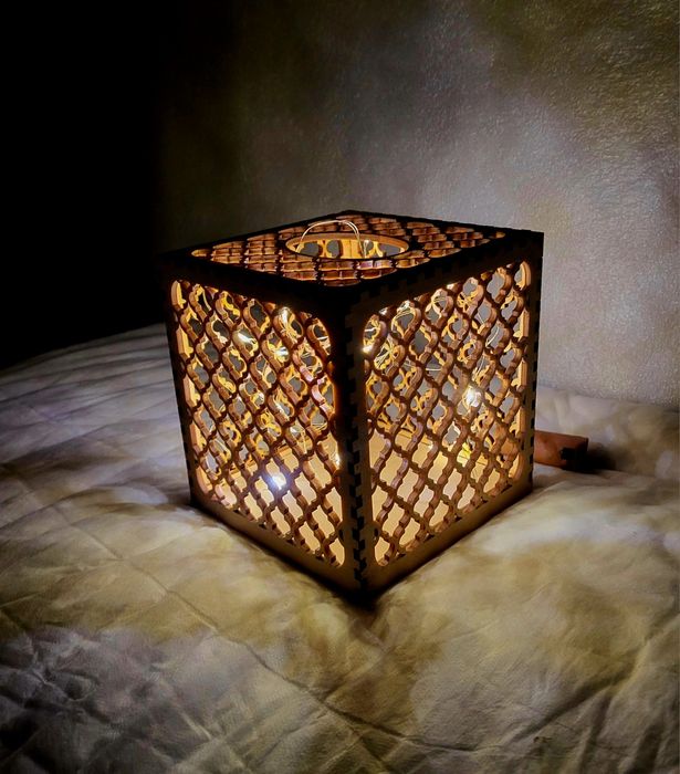 Drewniana lampka Led