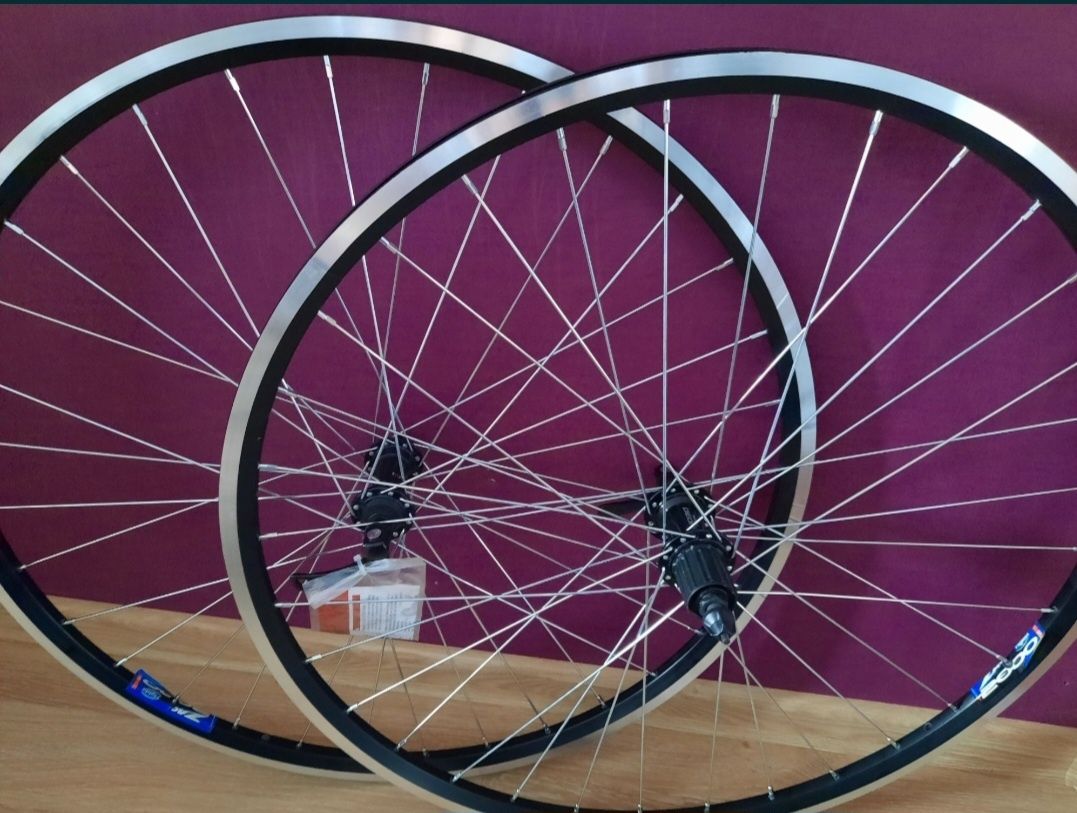 Nowe koła 28" shimano deore v-brake