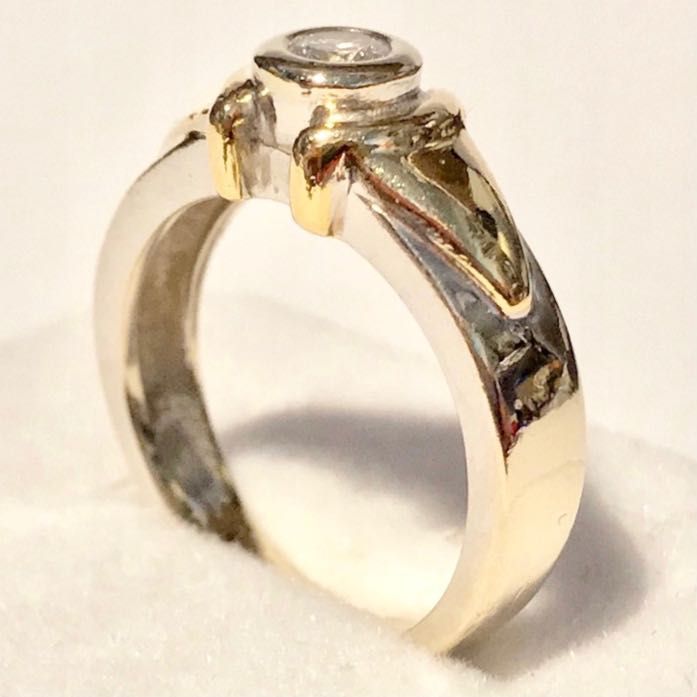 Złoty PIERŚCIONEK 18K cudowny BRYLANT 0,25ct r. 10