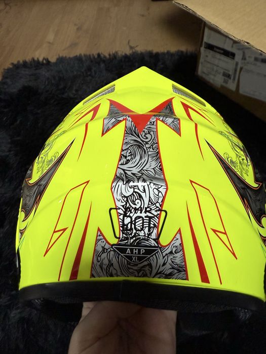 Мотошлем Virtue XL новый