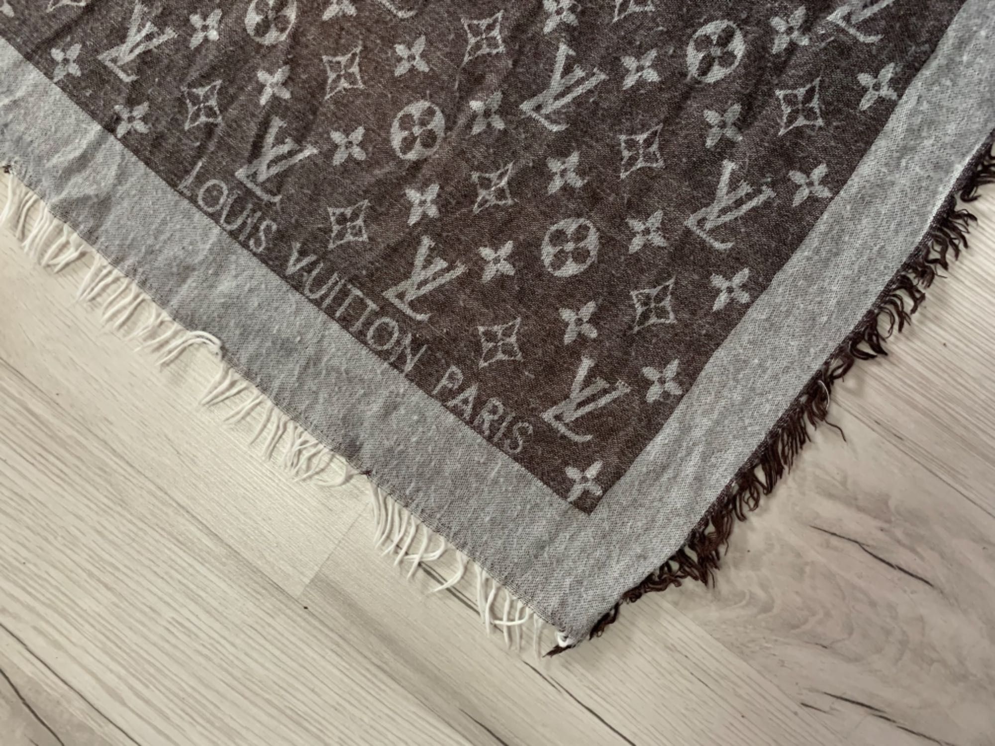 Louis Vuitton_LV_Szal Szalik Chusta Unisex_Okazja !!!