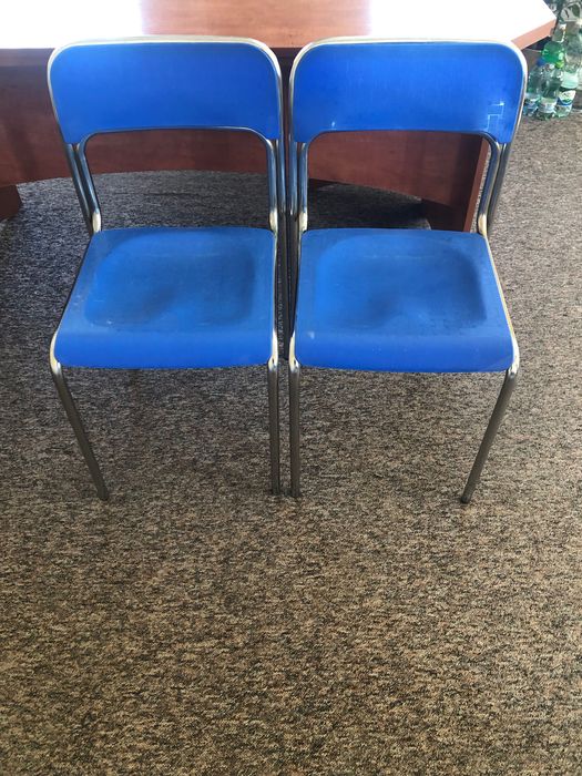 Krzesełka, różne kolory i modele