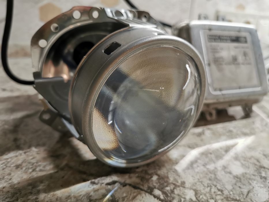 Ксенон з Nissan Qashqai j10 (лінзи, блоки розпалу Hella)