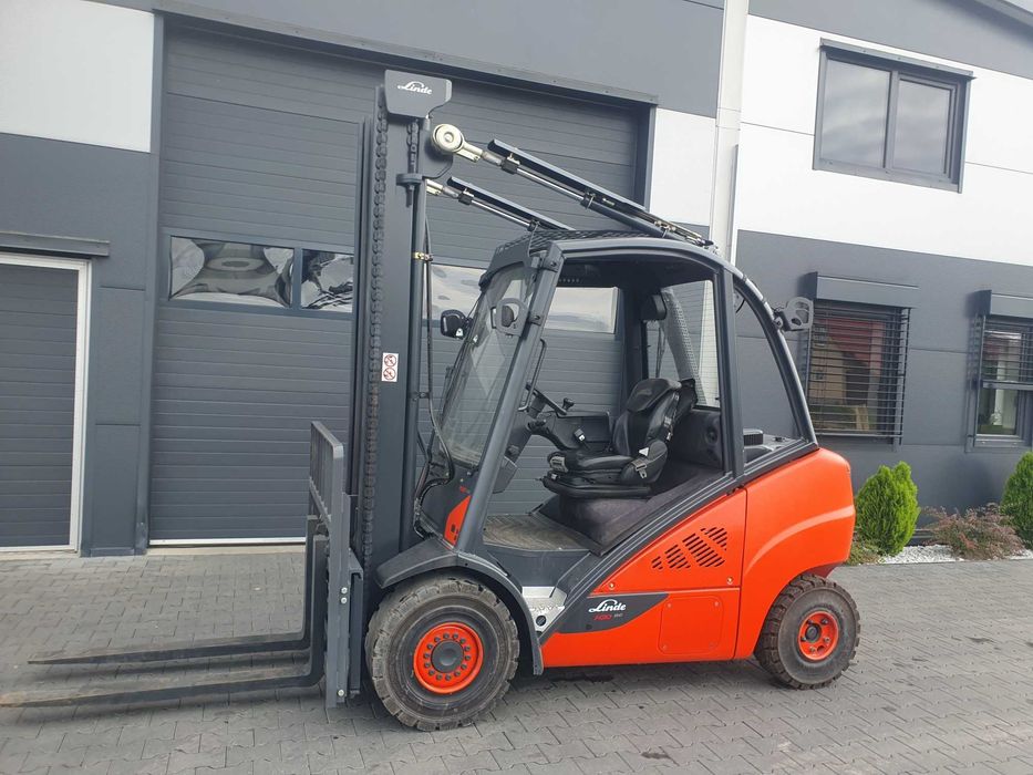 Wózek widłowy LINDE H30D-02  4 sekcje Diesel Przesuw boczny H35 H25