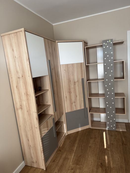 Neutralna meble do pokoju dziecięcego