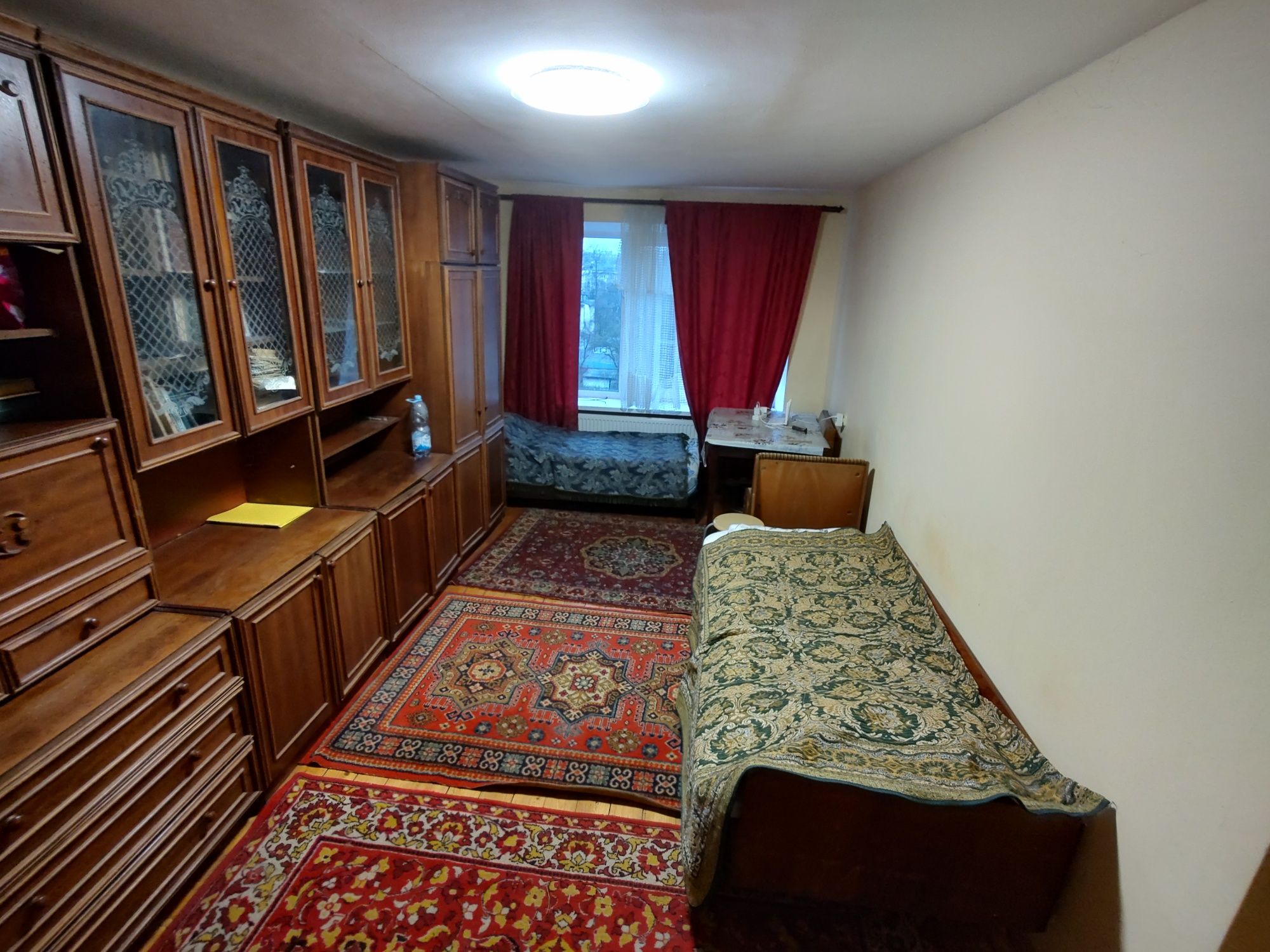 Підселення в кімнату до хлопця