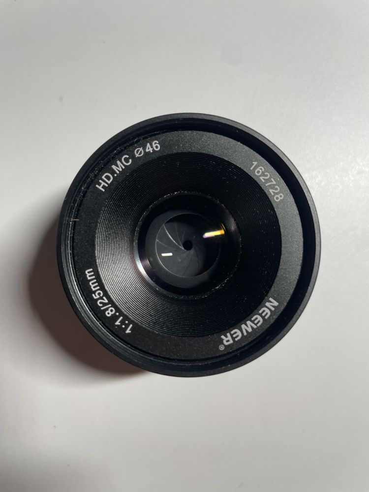 Obiektyw Neewer 1:1.8/25mm HD MC GujiFilm X-Mount APS-C