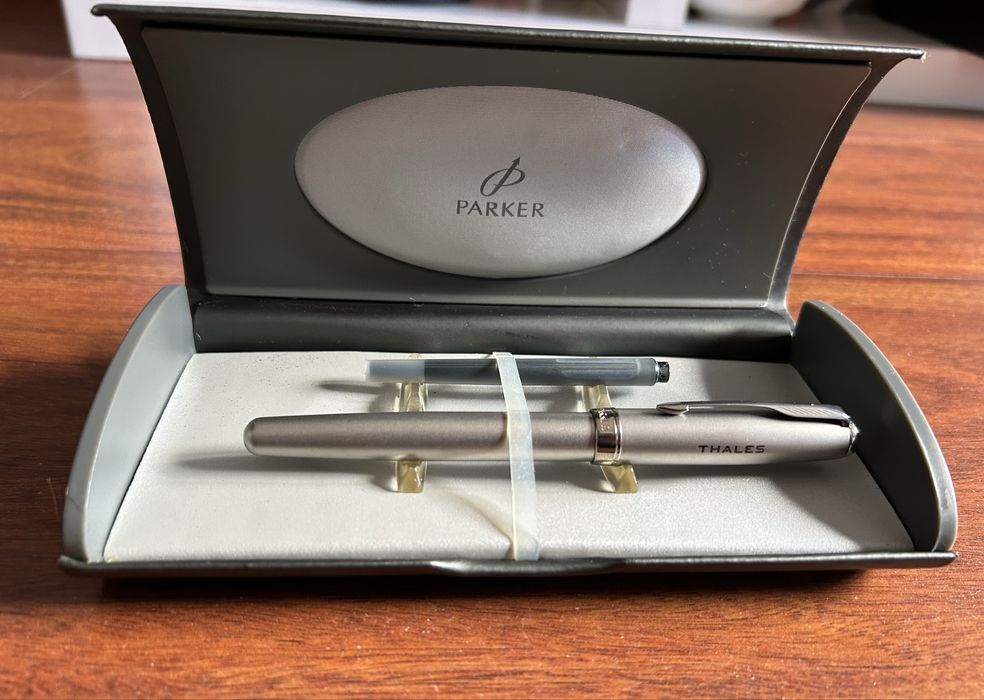 Caneta Parker Thales