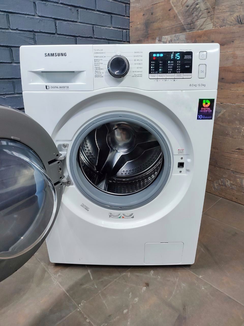 Пральна машина Samsung WD80J5430AW шириною 60 см з Європи