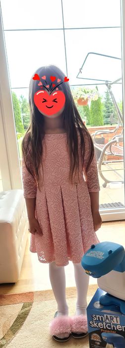 Sukienka 122 różowa elegancka koronkowa 3/4 rękaw